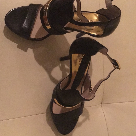 Michael Kors Heels - Picture 2 of 7
